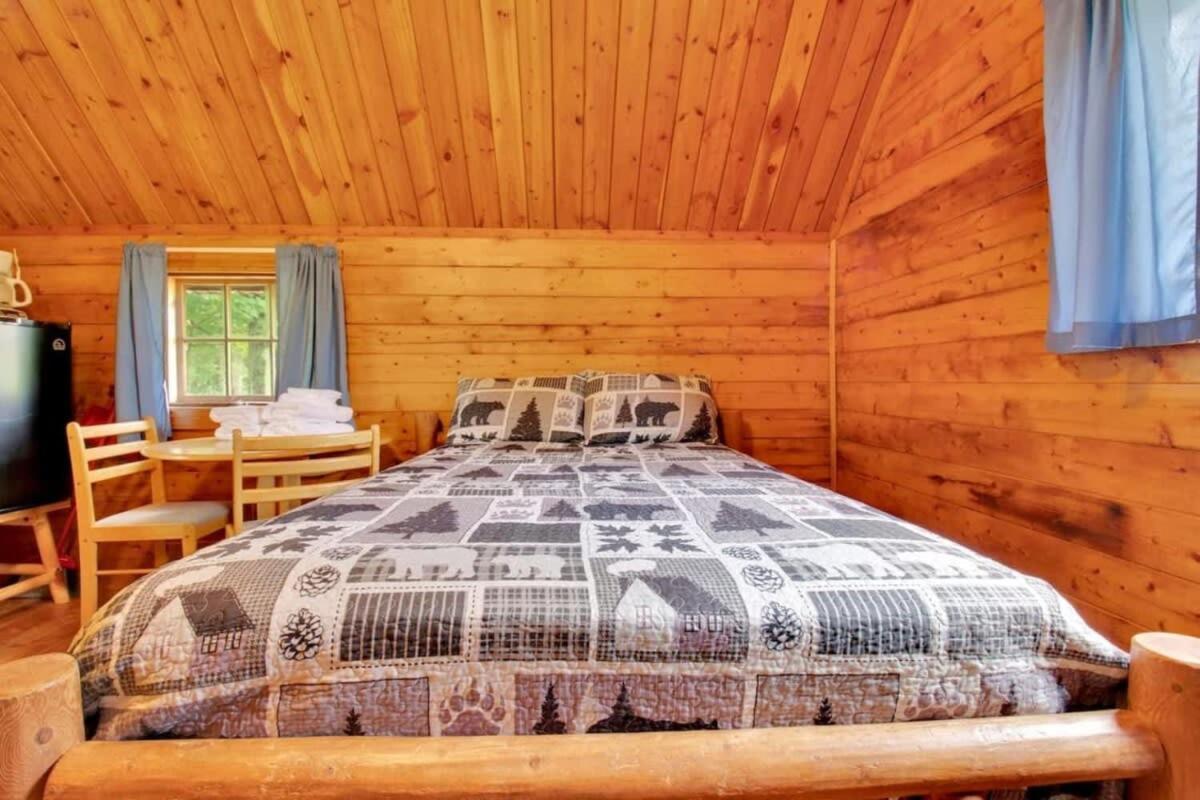 Rustic Cabin With Pool Access Bloomington Ngoại thất bức ảnh