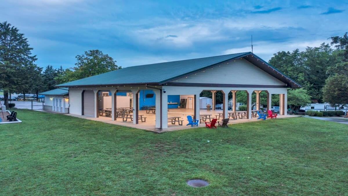Rustic Cabin With Pool Access Bloomington Ngoại thất bức ảnh